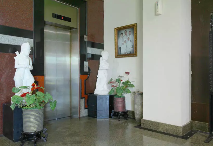 Fotos del hotel Denpasar Makassar:  8
