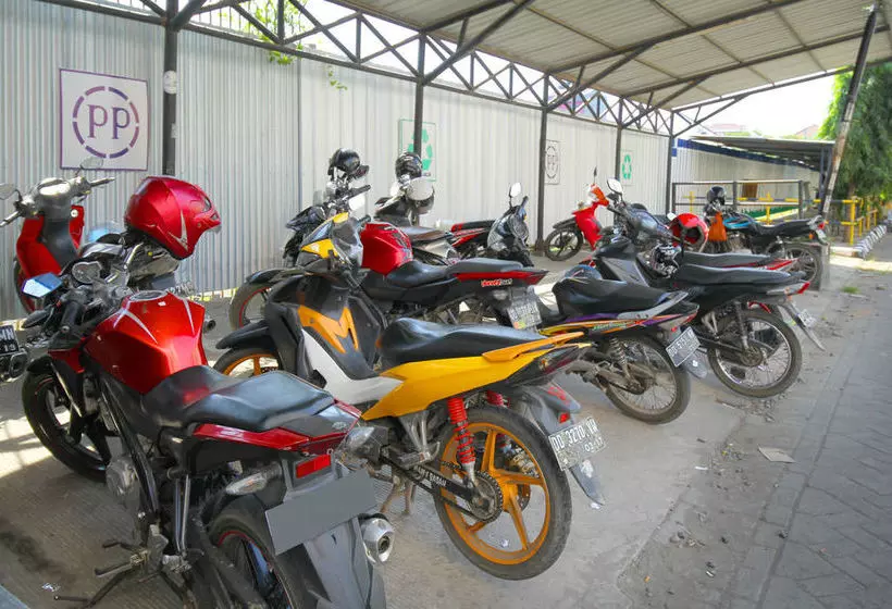 Fotos del hotel Denpasar Makassar:  17