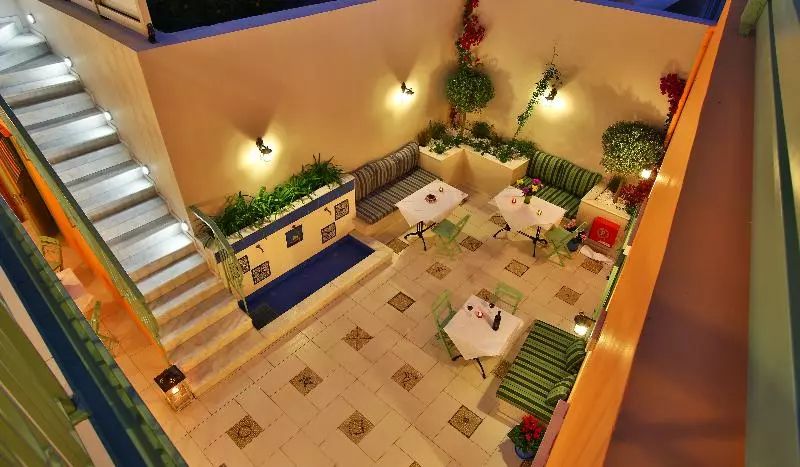Fotos del hotel Efchi Suites 1904:  7