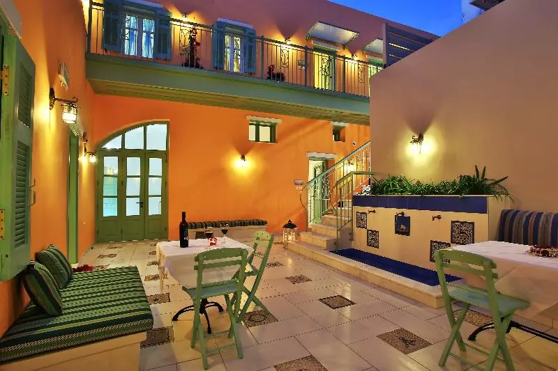 Fotos del hotel Efchi Suites 1904:  15