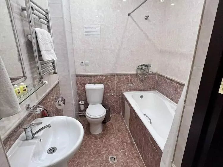 Fotos del hotel Grand Nur:  4
