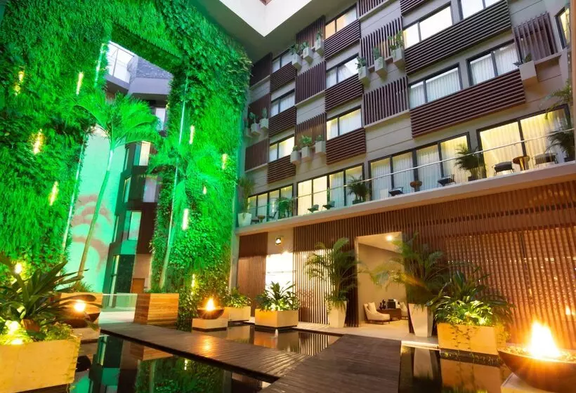 Fotos del hotel The Fives Downtown Hotel & Residences, Curio Collection by Hilton:  1