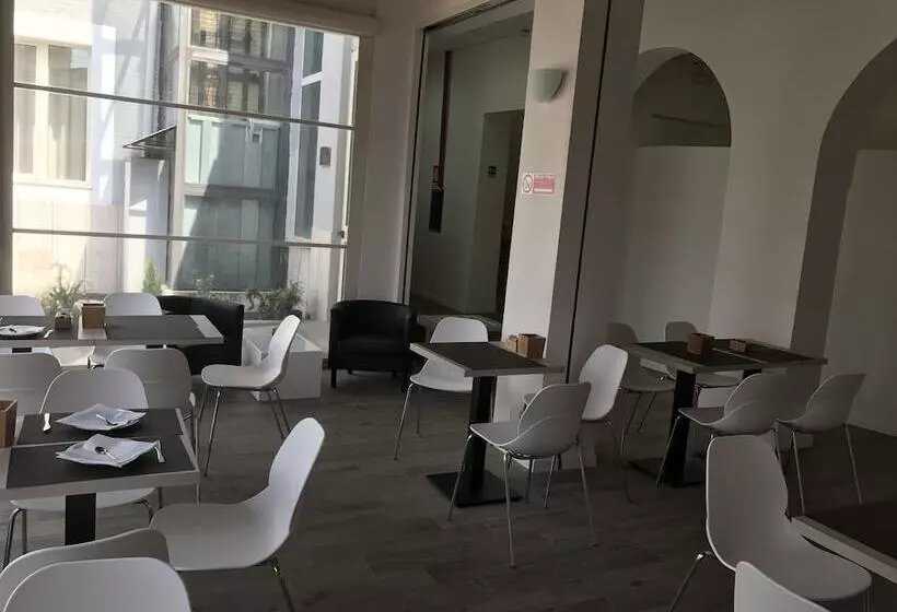 Fotos del hotel Academy:  13