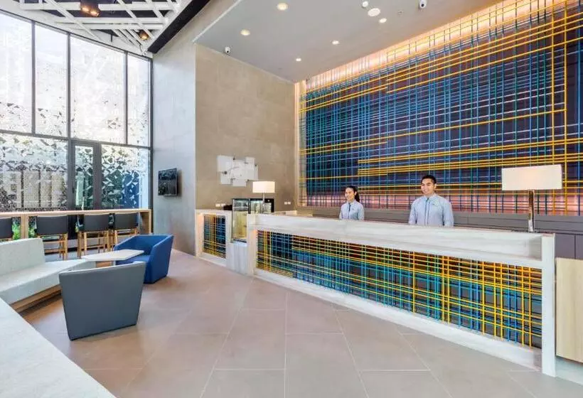 Fotos del hotel Holiday Inn Express Bangkok Soi Soonvijai, An Ihg:  6