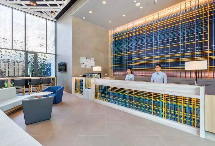 Fotos del hotel Holiday Inn Express Bangkok Soi Soonvijai, An Ihg:  13