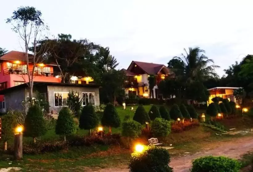 Fotos del hotel Kirirath Resort:  25