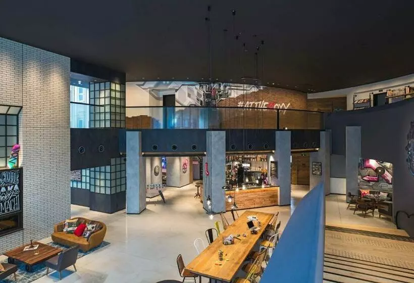 Fotos del hotel Moxy Osaka Honmachi By Marriott:  2