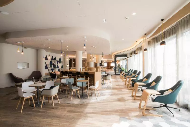 Fotos del hotel Holiday Inn Express Paris  Cdg Airport:  13