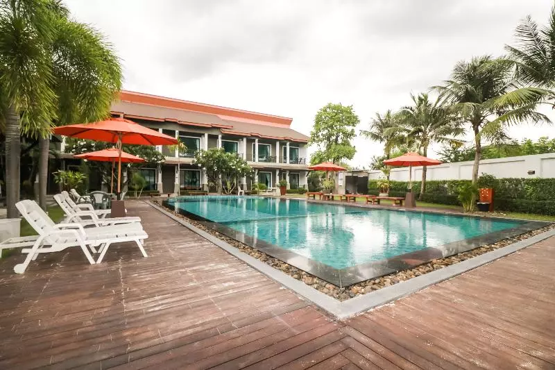 P  Private Resort Cha Am