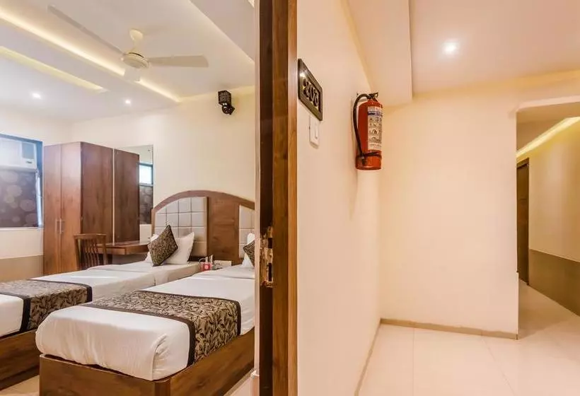 Oyo 8363 Hotel Royal Inn