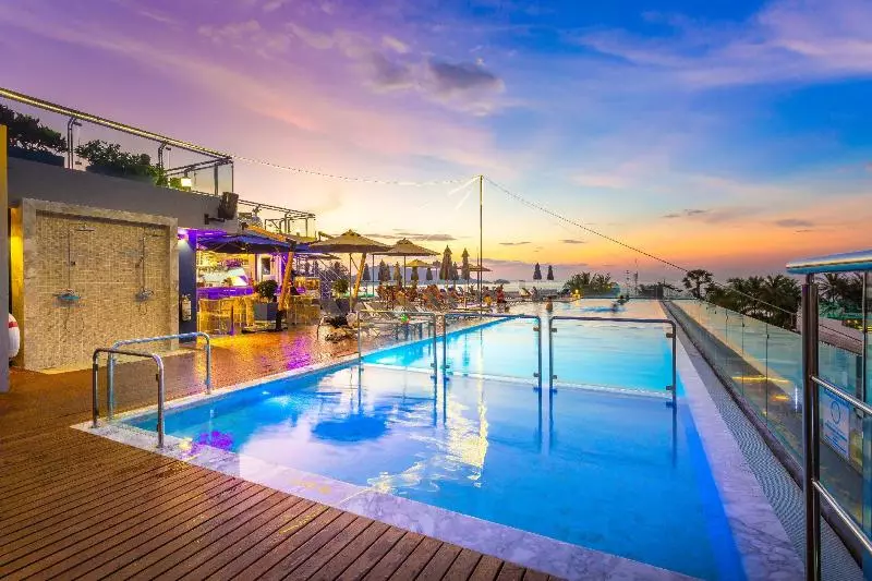 Fotos del hotel Clover Patong Phuket  Sha Plus:  16