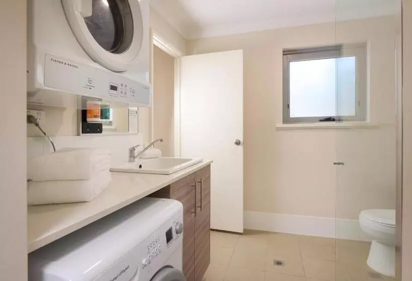 Fotos del hotel Airport Apartments By Vetroblu:  6