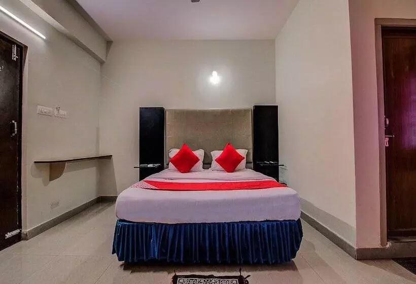 Fotos del hotel Oyo 10743 Silver Villa Guest House:  12