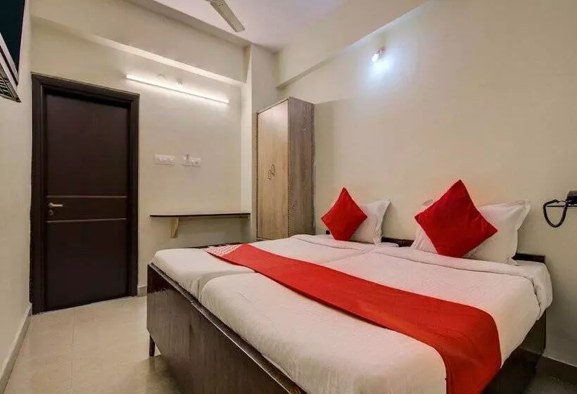 Fotos del hotel Oyo 10743 Silver Villa Guest House:  18