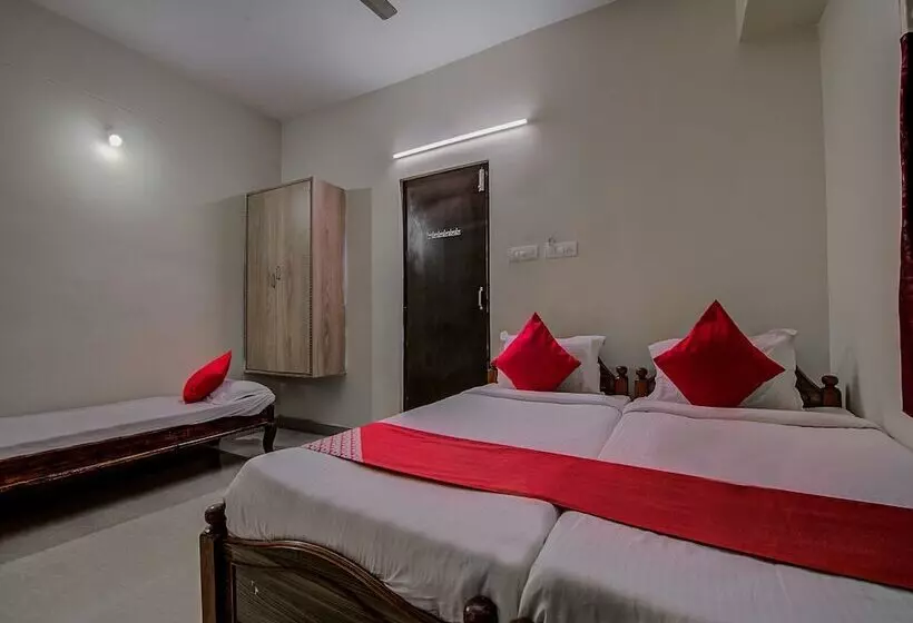Fotos del hotel Oyo 10743 Silver Villa Guest House:  20