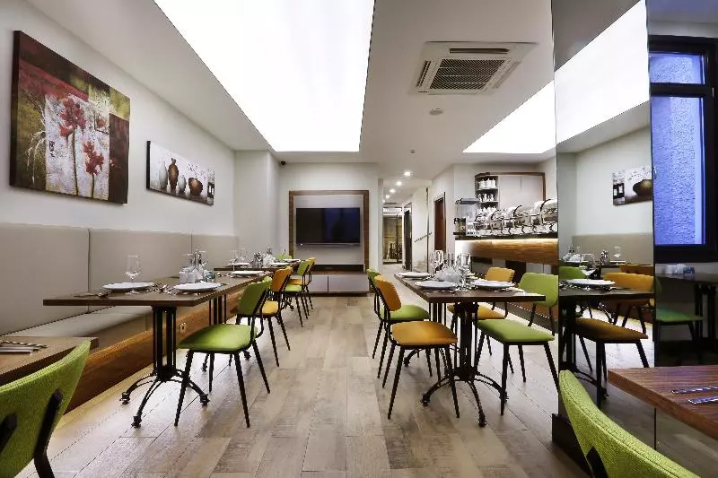 Fotos del hotel The White Orient:  7
