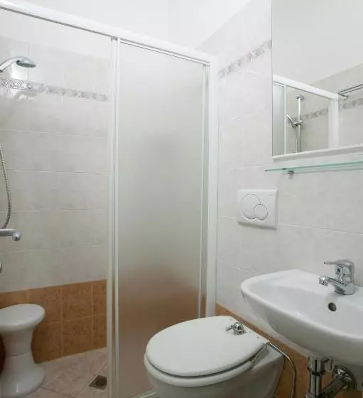 Fotos del hotel Family  Globus:  8
