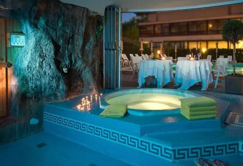 Fotos del hotel Family  Globus:  6