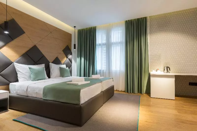 Capital Hotel Garni