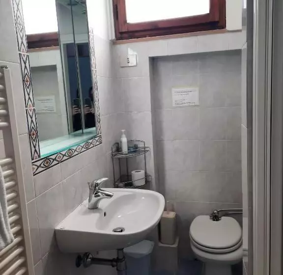 Fotos del hotel Girasole House:  12