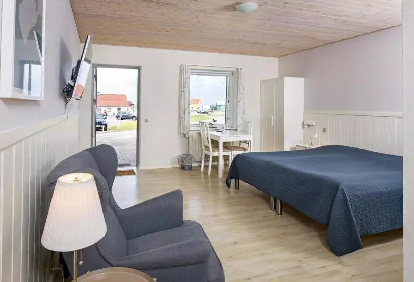 Hvalpsund Færgekro