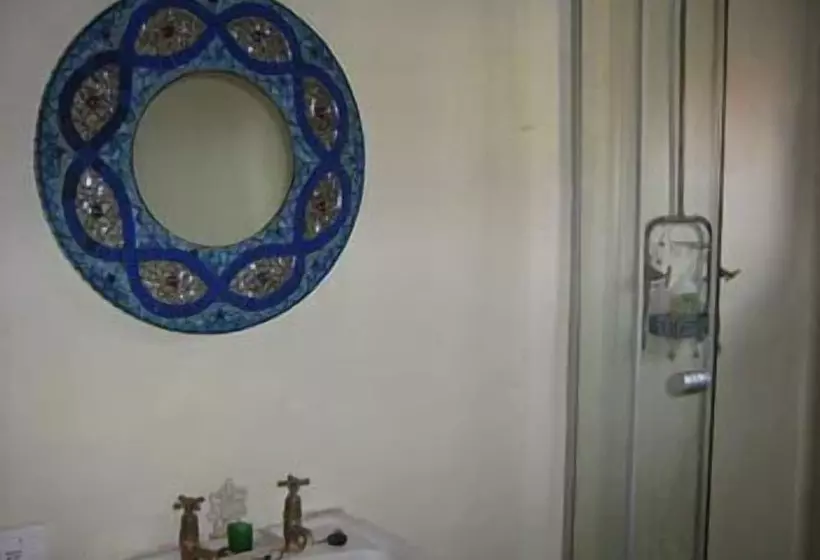 Fotos del hotel Samhitakasha Cob House Organic B&b:  2