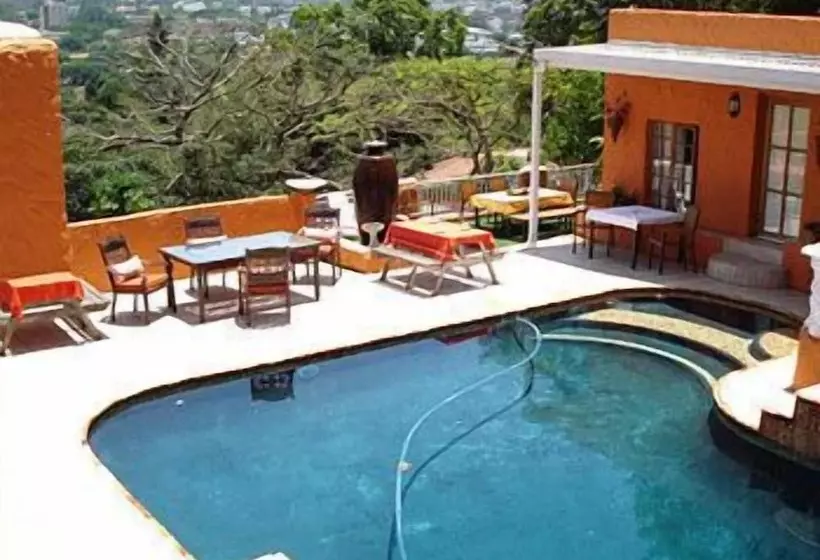 Villa Valencia