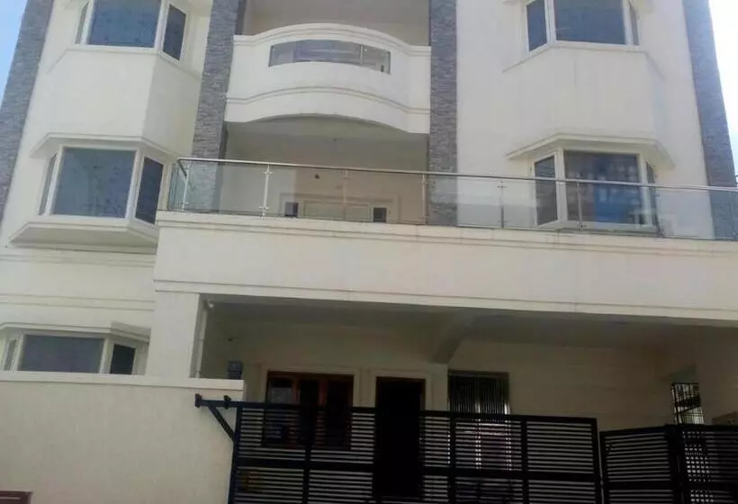 Fotos del hotel Fresh Living Prime Banjara:  3