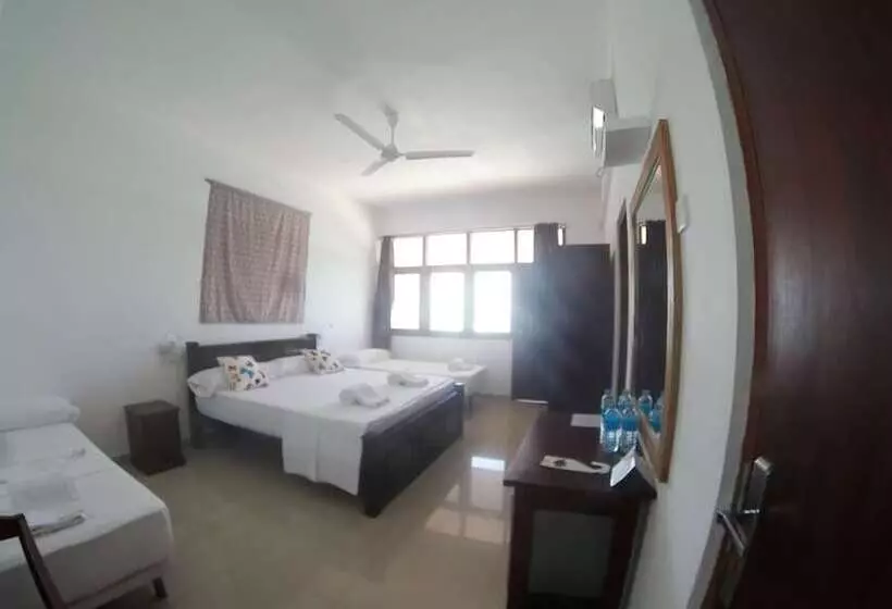 Fotos del hotel Coral Seas Beach Hikkaduwa:  13