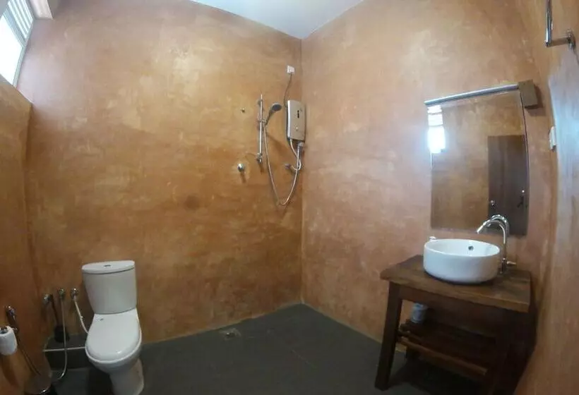 Fotos del hotel Coral Seas Beach Hikkaduwa:  4
