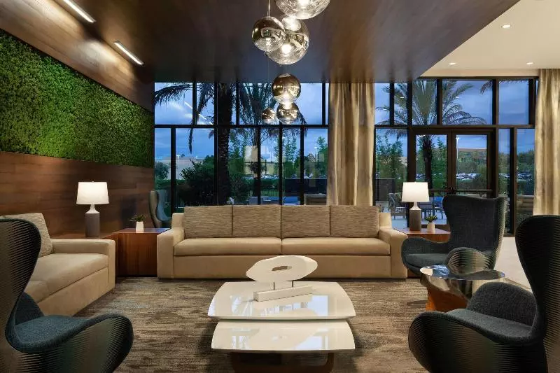 Fotos del hotel Springhill Suites By Marriott Orlando At Millenia:  10