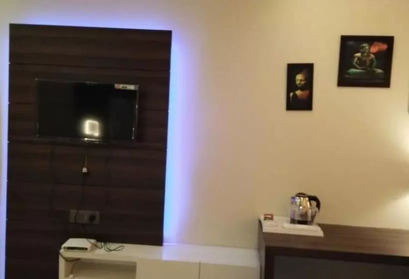Fotos del hotel Moments:  11