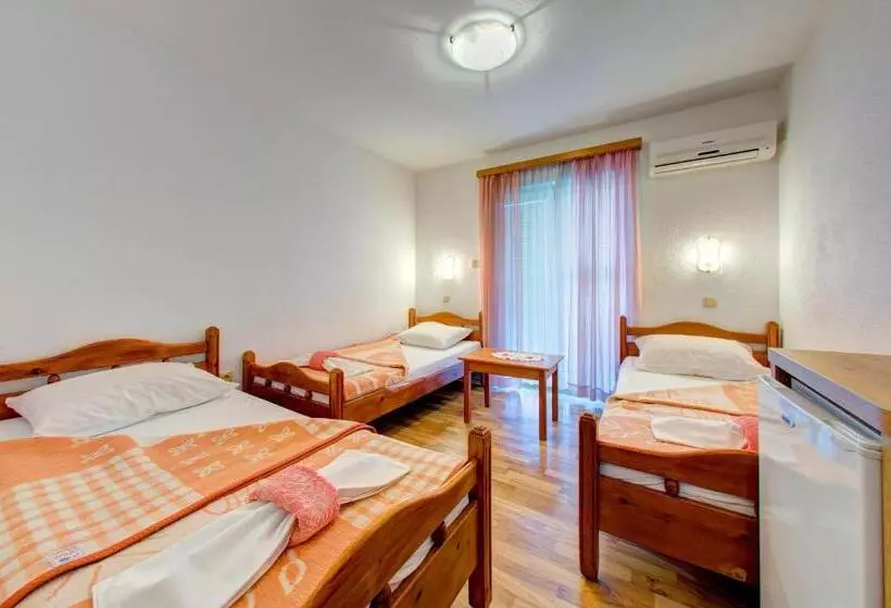 Fotos del hotel Pansion Glory:  12