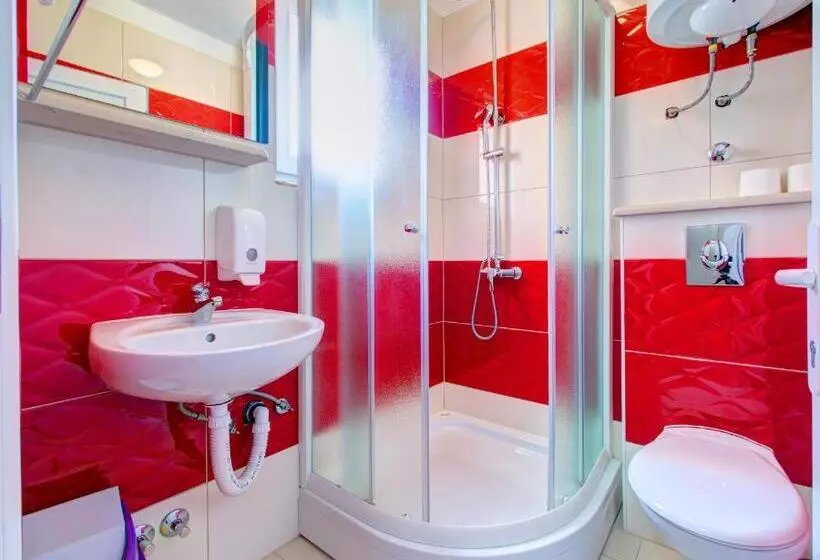 Fotos del hotel Pansion Glory:  7