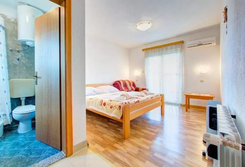 Fotos del hotel Pansion Glory:  2