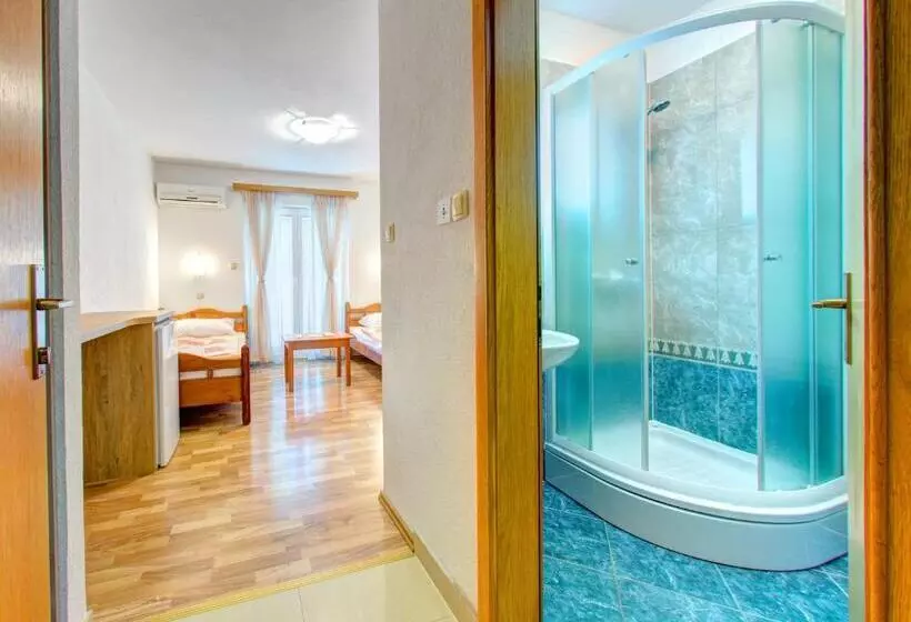 Fotos del hotel Pansion Glory:  25