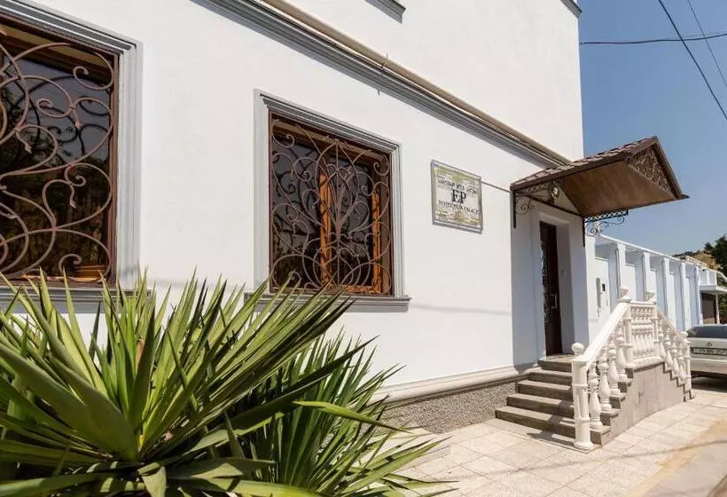 Elia Palace