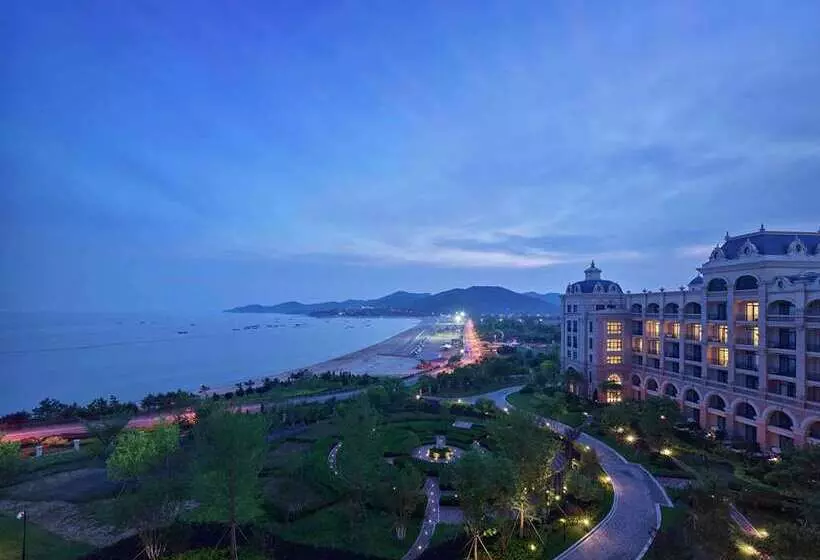 Fotos del hotel Hilton Dalian Golden Pebble Beach Resort:  12
