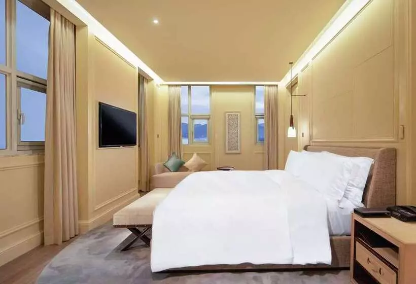 Fotos del hotel Hilton Dalian Golden Pebble Beach Resort:  13
