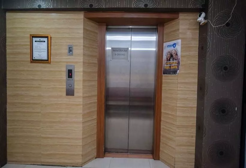 Reddoorz Plus @ Grand Populer