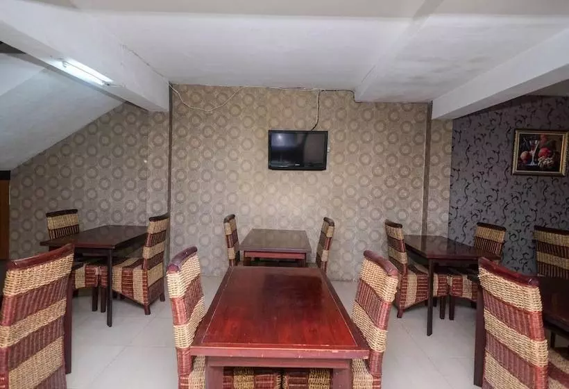 Fotos del hotel Reddoorz Plus @ Grand Populer:  2