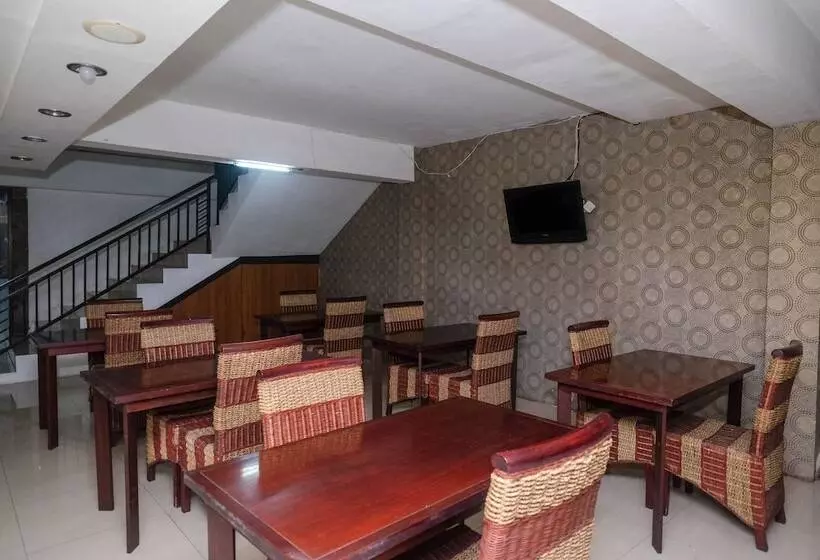 Fotos del hotel Reddoorz Plus @ Grand Populer:  16