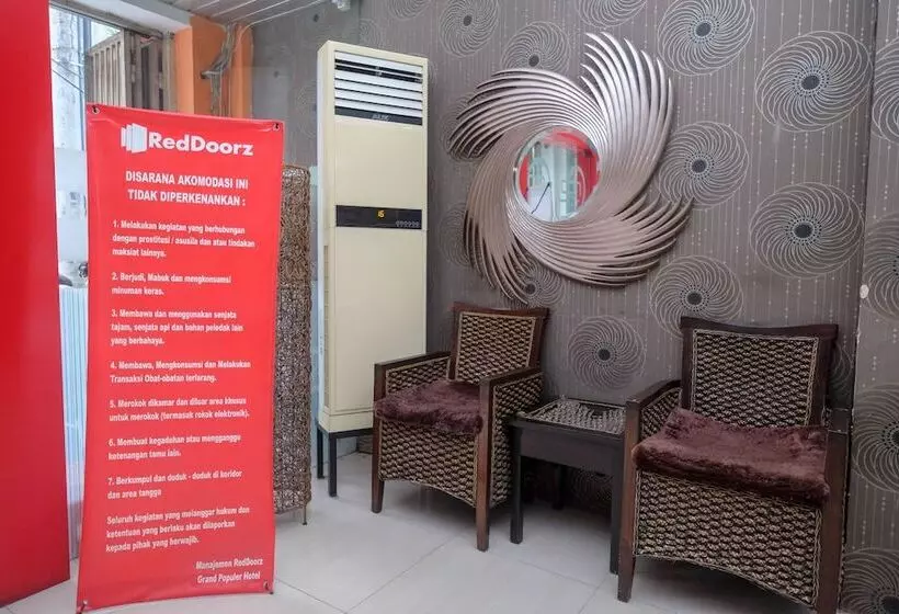 Fotos del hotel Reddoorz Plus @ Grand Populer:  19