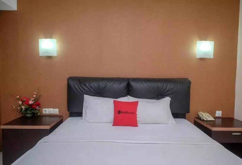 Fotos del hotel Reddoorz Plus @ Grand Populer:  23