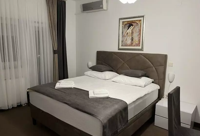 Rooms Elez