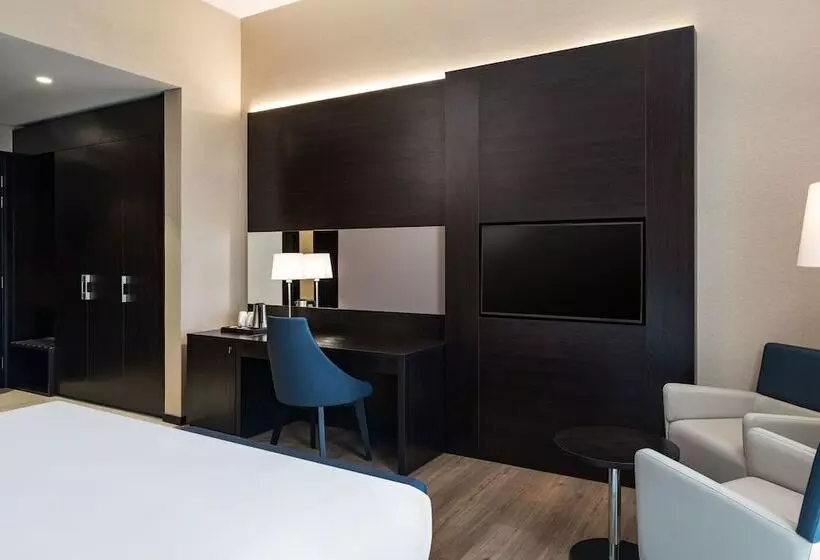 Fotos del hotel Occidental Dubai Production City:  6