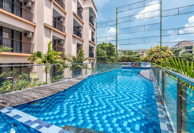 Zen Rooms Raya Kuta 3