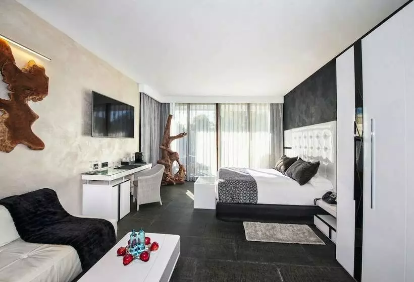 Fotos del hotel Suites Natura Mas Tapiolas:  2