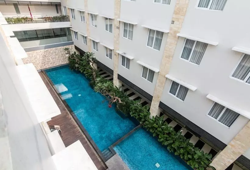 Fotos del hotel Zen Rooms Kuta Bypass Ngurah Rai:  17