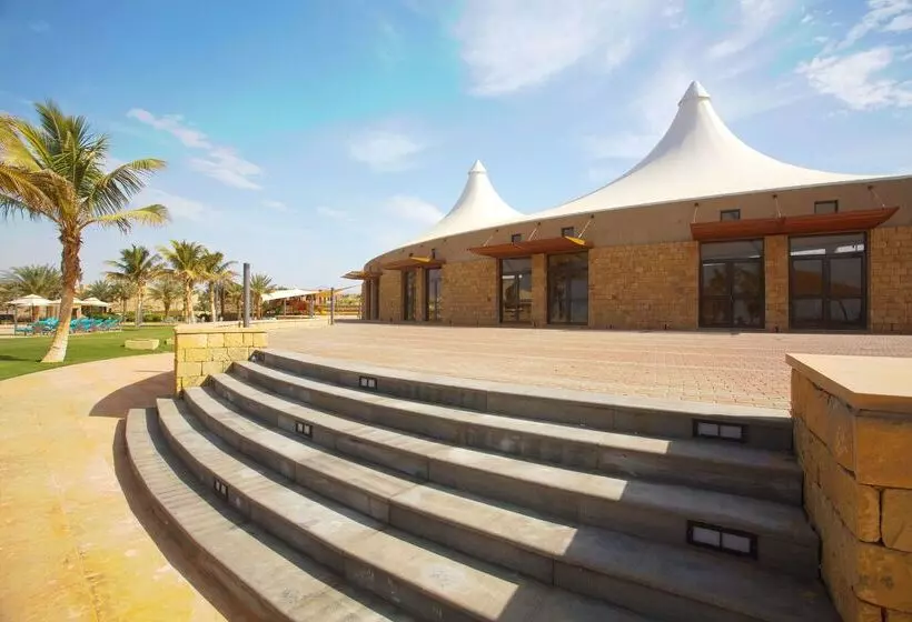 Fotos del hotel Golden Tulip Sharma Resort:  4